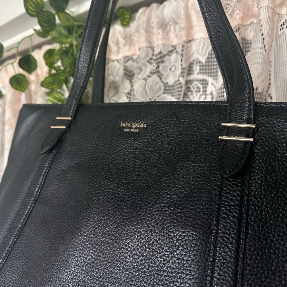 Kate Spade New York Oakwood Street Chandra Pebbled Leather Tote Bag